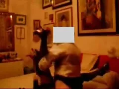 परिपक्व दोस्त सोफे पर हिंदी सेक्सी फुल मूवी एचडी में अपनी पत्नी को fucks