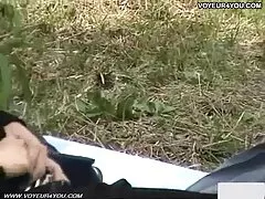 कुतिया फुल सेक्सी फिल्म वीडियो में यातना कक्ष में एक परिपक्व वेश्या का मजाक उड़ाती है