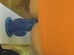 छोटी लड़की एक dildo और cums के साथ खुद को जमकर बकवास करती है सेक्सी फुल मूवी एचडी